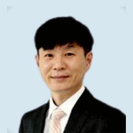 Kim Yeongju — Section Chief